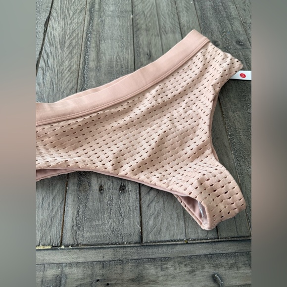 BNWT Kira Swimwear Perforated Bikini, size medium. - Picture 9 of 13